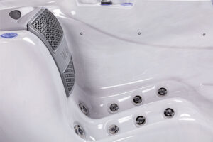 Lugano Life Hot Tub 17