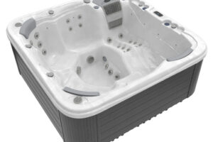 Lugano Life Hot Tub 2