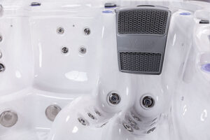 Lugano Life Hot Tub 21