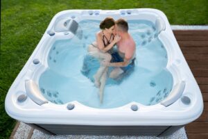 Lugano Life Hot Tub 4