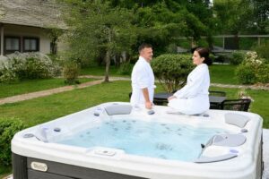 Wellis-Vienna-Hot-Tub-14