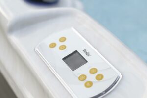 Wellis-Vienna-Hot-Tub-15