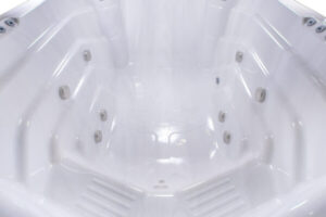 Danube_Riverjet_Swimspa_03_1200x1200-600x600