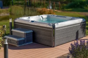 Everest Life Hot Tub 24