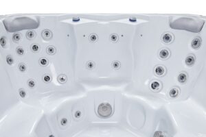Prague Life Hot Tub 12